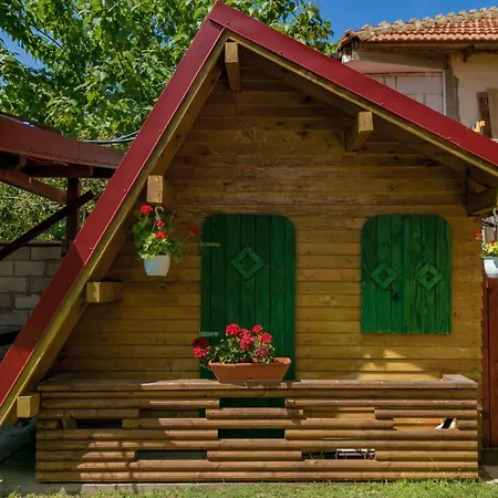 Victory 招待所 多亚马伊